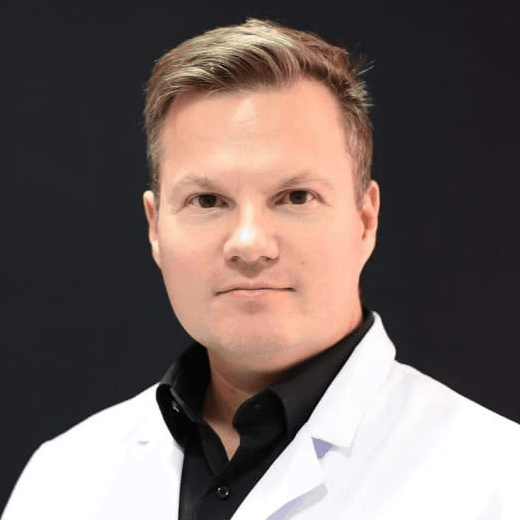 Dr. Alexandre Peruzzo Laboratorios Arbrea