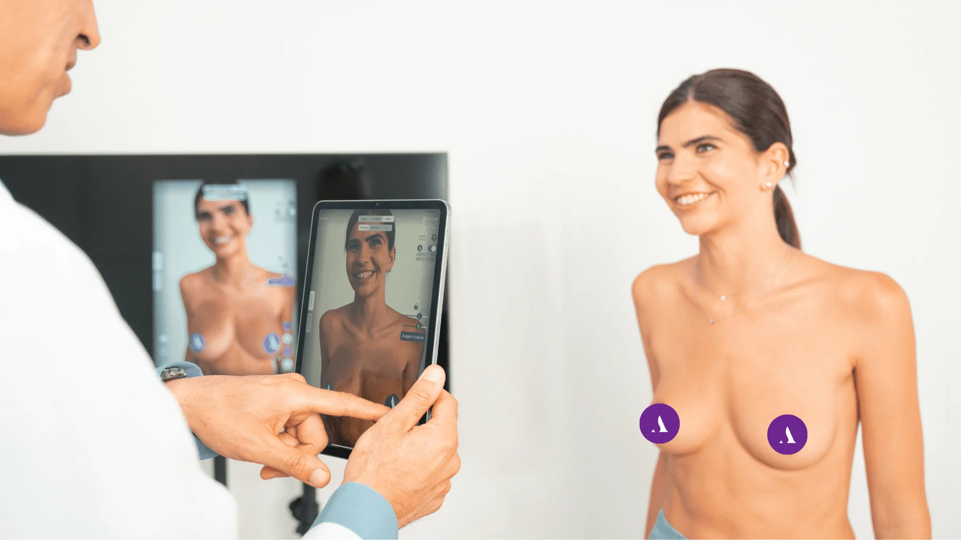 Breast implant simulator Arbrea vs Crisalix