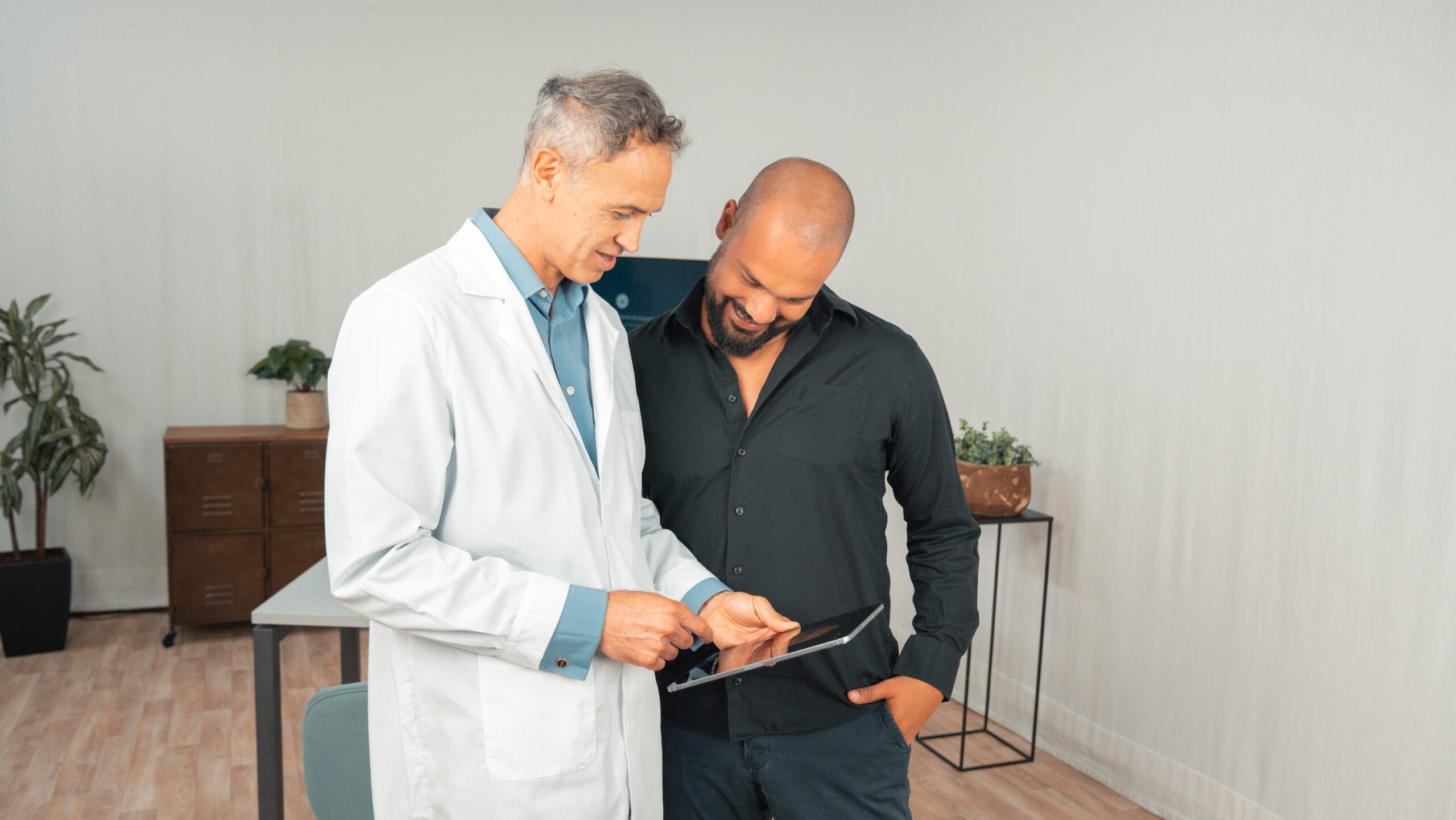 Wie plastische Chirurgen und Ärzte für Ästhetik ihre Patienten mit Arbrea Labs auf natürliche Weise aufwerten können