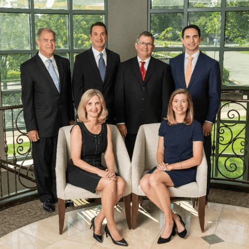 Cirujanos plásticos asociados